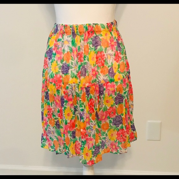 Dion of Texas Mini Skirt. Boho Floral Print. - Picture 2 of 4